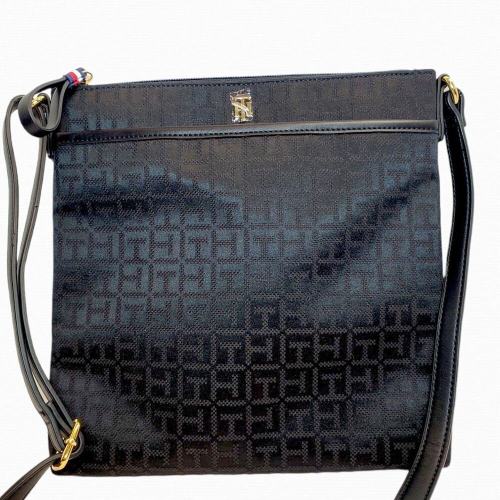 Tommy Hilfiger Black Signature Xbody Bag Purse Handbag Shoulder Bag MSRP $78